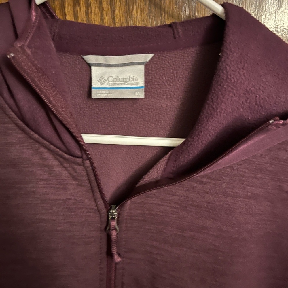 Women’s Columbia Zip Up Sweatshirt